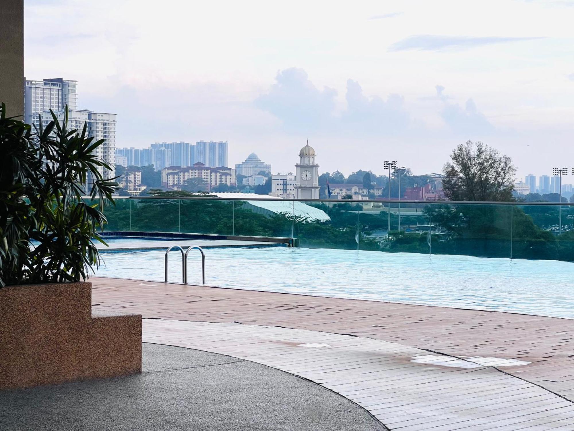 Paragon Residence 2Br4Pax Sleek Stay Nr Ciq Midvalley By Our Stay Johor Bahru Exterior photo